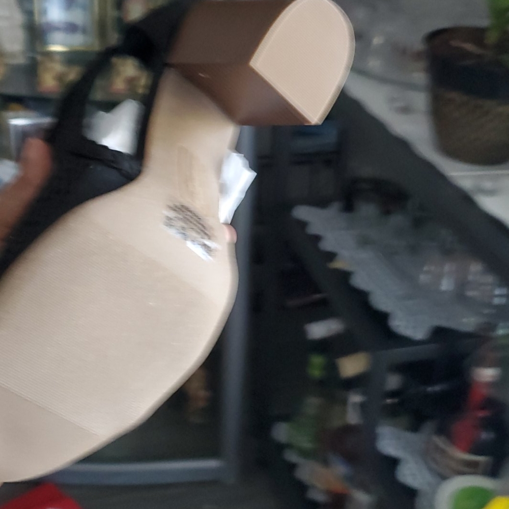 Shoes - Picture 2 of 4